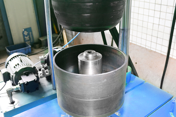 Máquina de Solda por Ponto Automática para Anel Interno com Distribuição Precisa de Arame 10