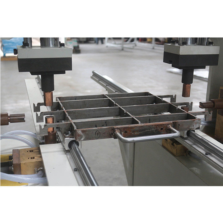 Máquina de soldadura em T-Butt de quadros duplos para soldar perfil de fio em T de cesta de fio ou prateleira de fio